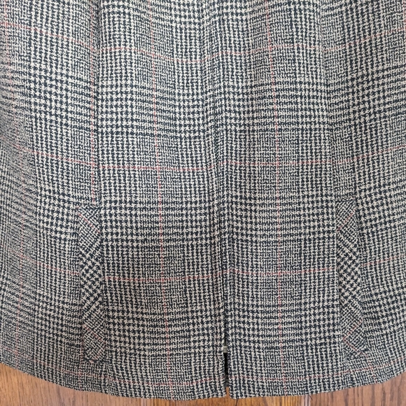 Alanni by Donny Brook 100% Wool Zipper Front Jacket & Trousers - Size 6P - Picture 5 of 9